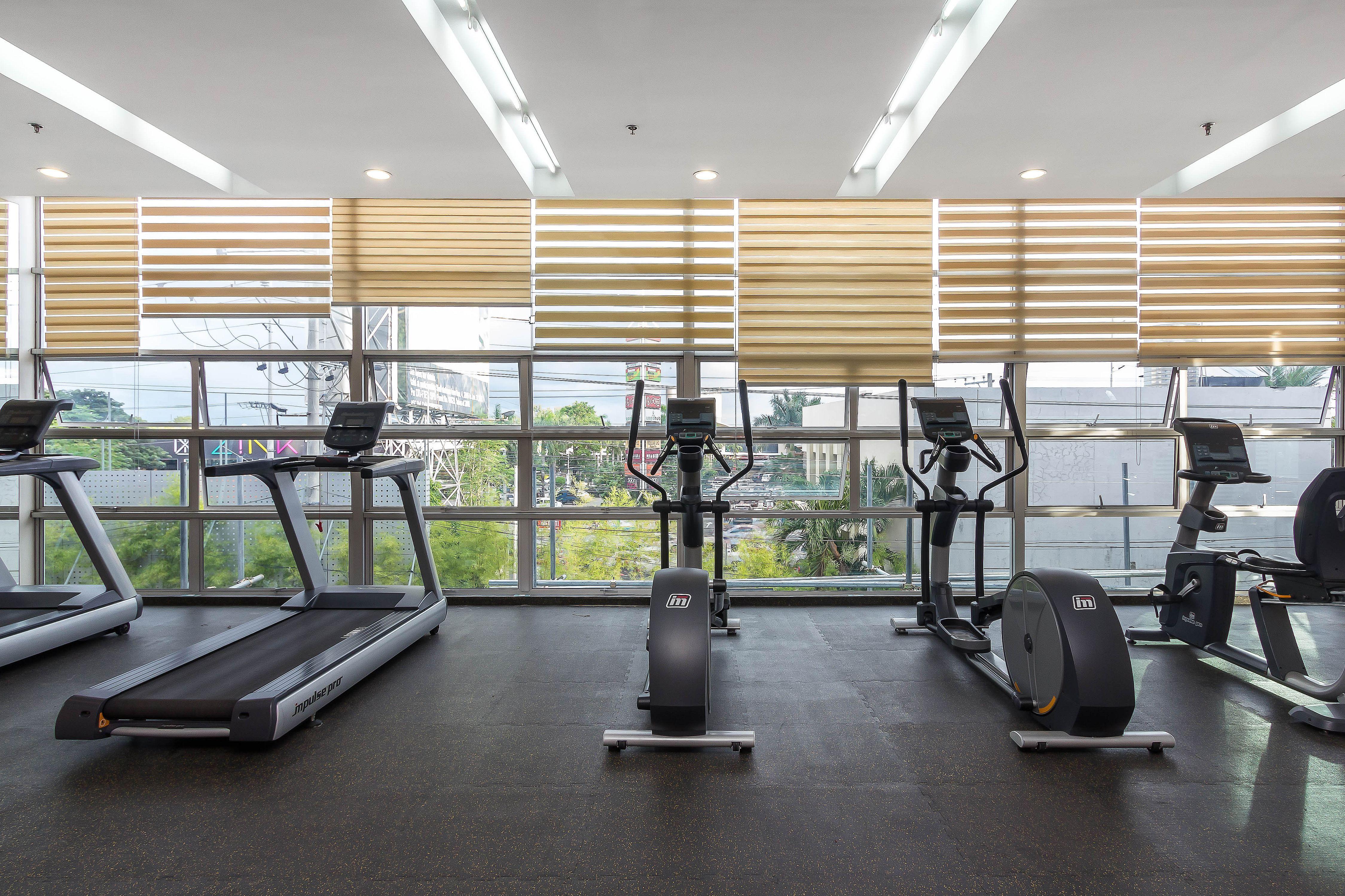 Zen Premium Banilad Hotel Cebu Buitenkant foto