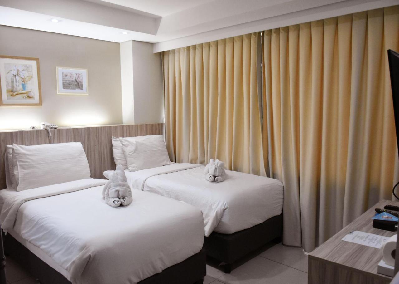 Zen Premium Banilad Hotel Cebu Buitenkant foto